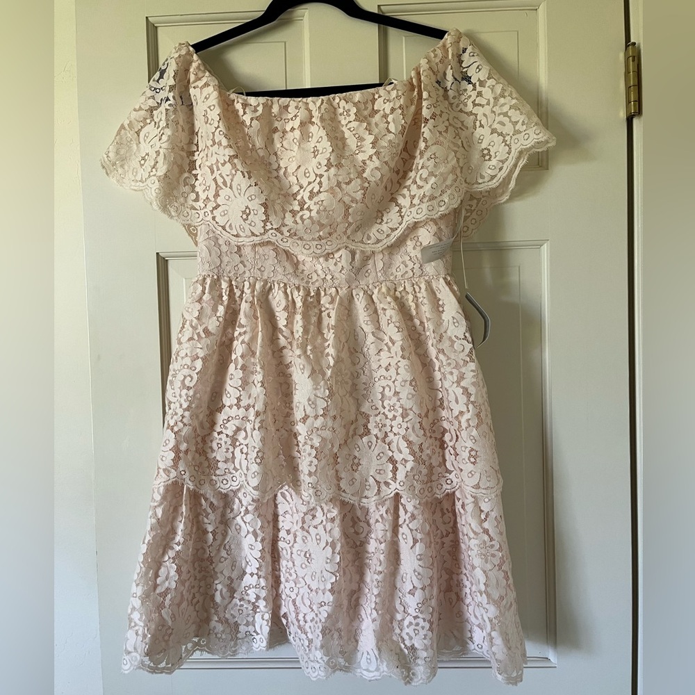 NWT Eliza J Women’s Pale Pink Lace Tiered Dress Off Shoulder Size 4 $158